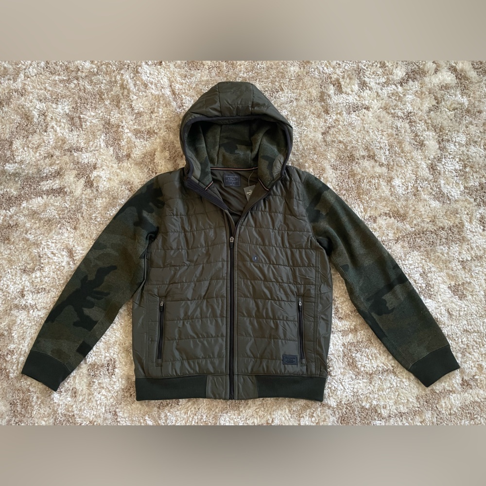 NWT Abercrombie & Fitch Men's Olive Camouflage Puffer Jacket